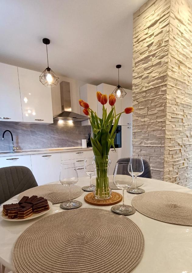 Apartman Leona Lovran Εξωτερικό φωτογραφία