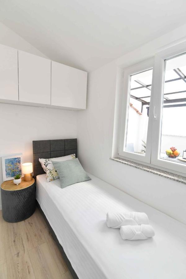 Apartman Leona Lovran Εξωτερικό φωτογραφία