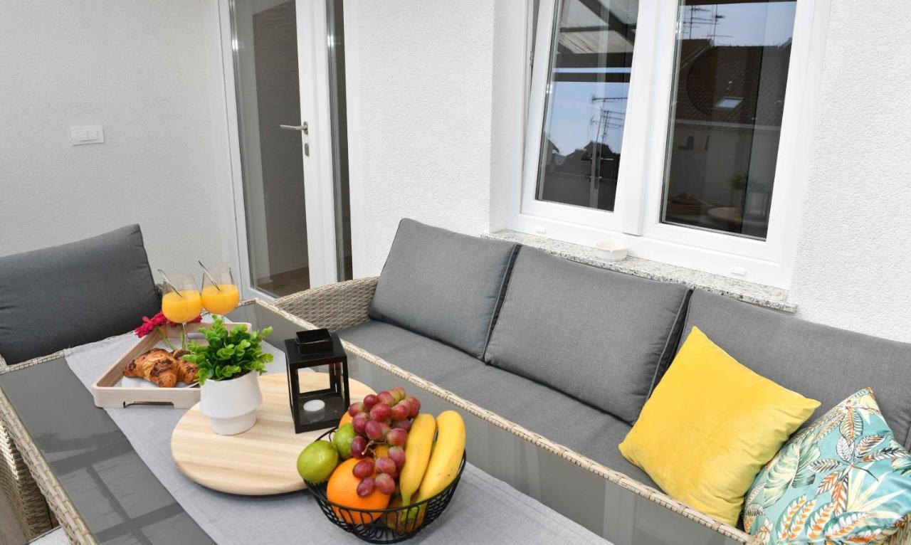 Apartman Leona Lovran Εξωτερικό φωτογραφία