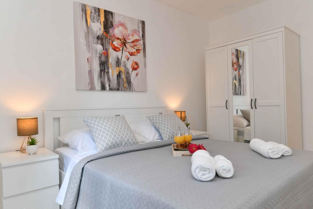 Apartman Leona Lovran Εξωτερικό φωτογραφία