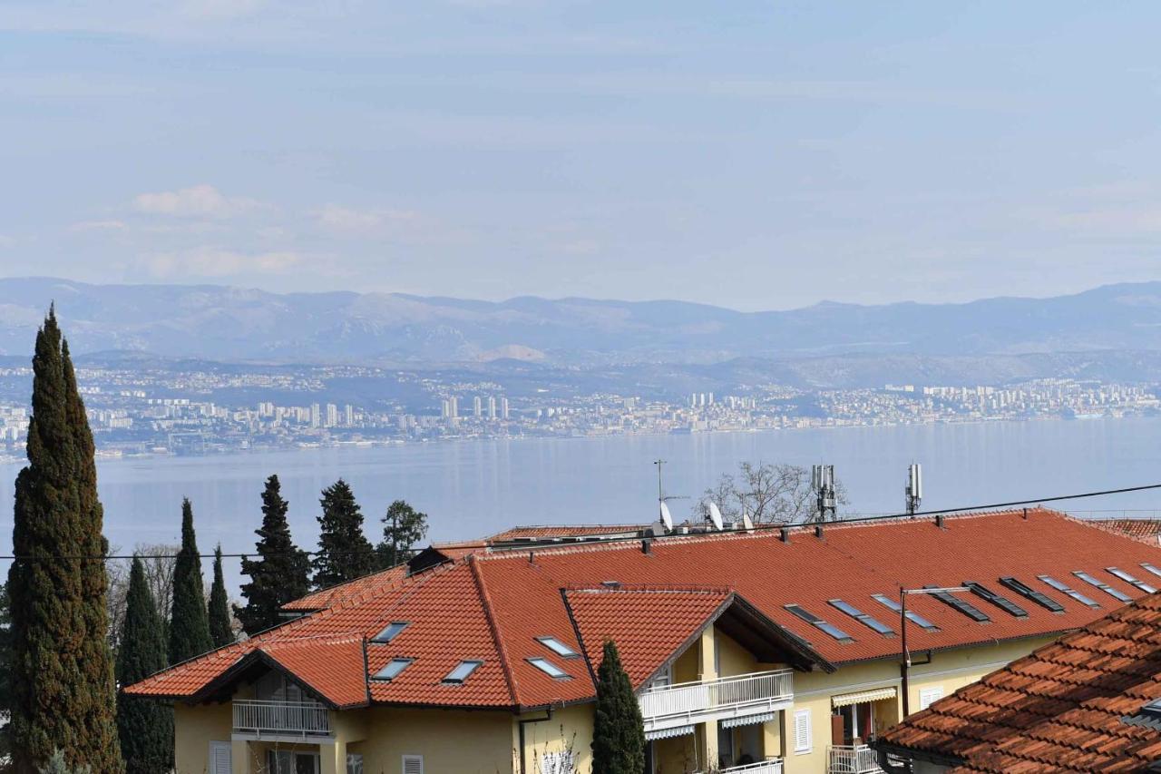 Apartman Leona Lovran Εξωτερικό φωτογραφία