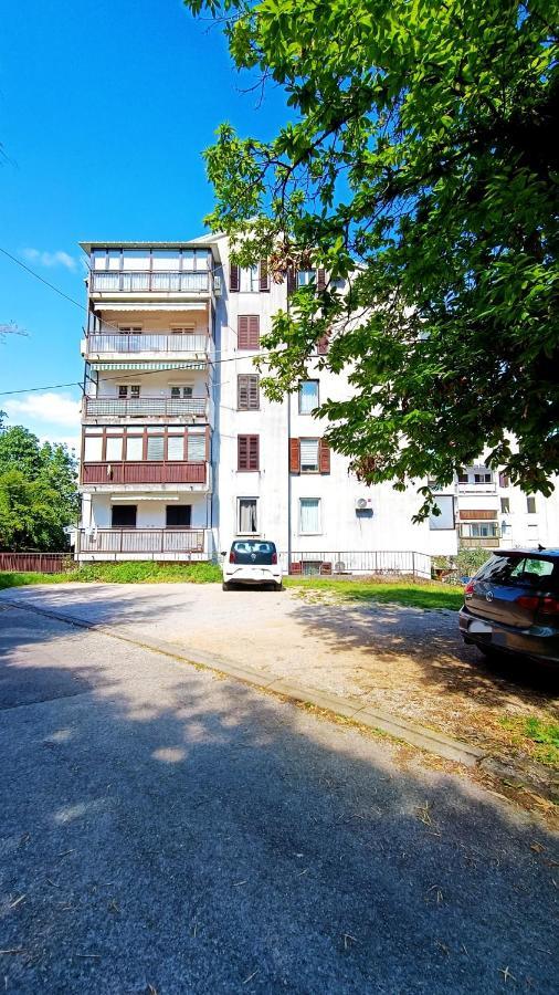 Apartman Leona Lovran Εξωτερικό φωτογραφία