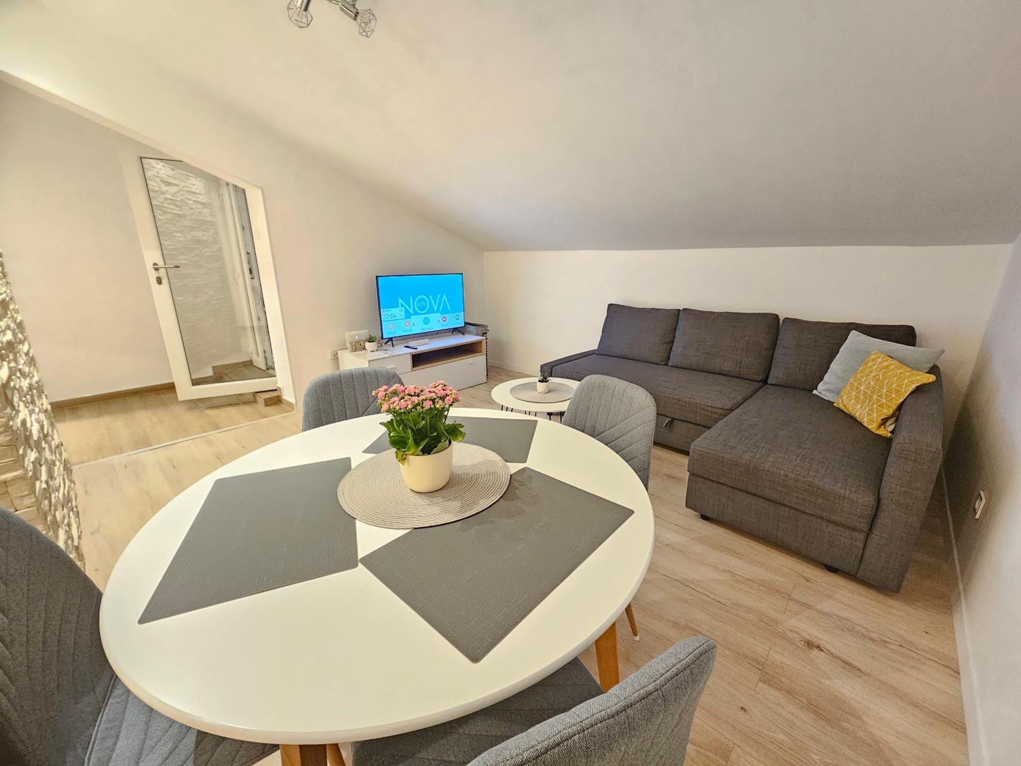 Apartman Leona Lovran Εξωτερικό φωτογραφία